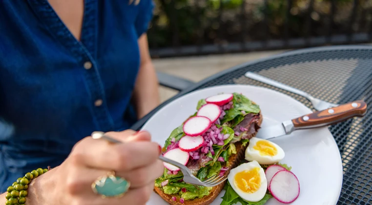 Image: Social Deck + Dining